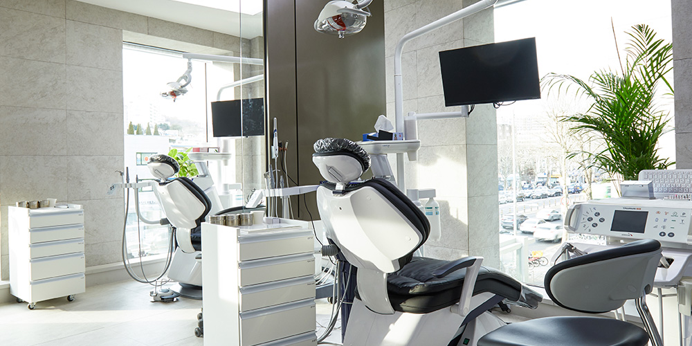 이수역치과, 보건복지부인증치과, 사당동치과, 총신대입구역치과, 이수역 1번출구, 이수역 1번출구 치과, 남성시장치과, 이수역 광덕안정치과, 광덕안정치과의원 이수점