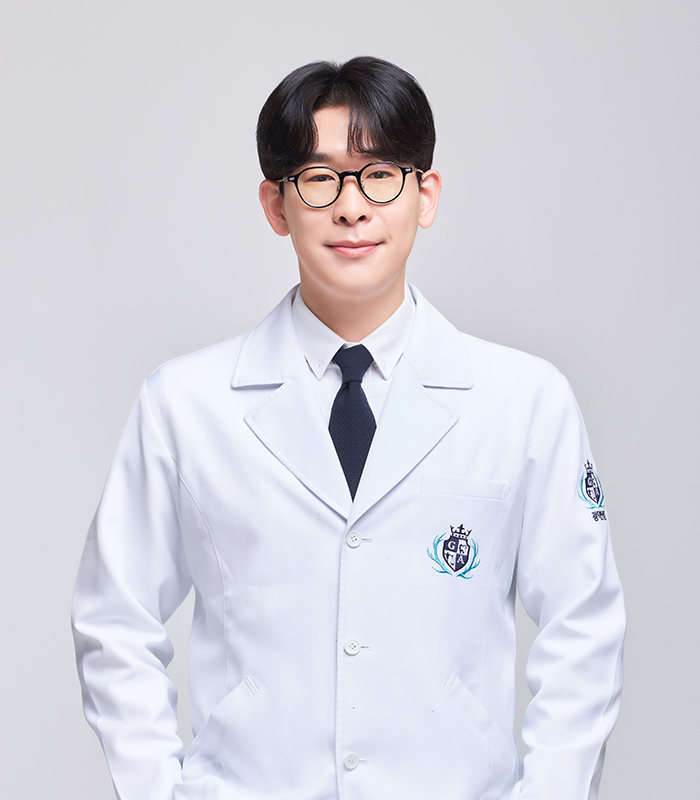 이수점 김태윤 통합진료과 원장